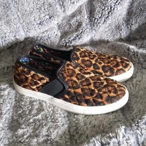 Steve Madden Other - Girls' Steve Madden Slip-on sneakers sz 3​​​​​